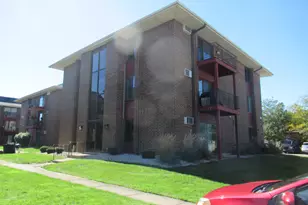 15700 Terrace Dr, Oak Forest, IL 60452 - Photo 2