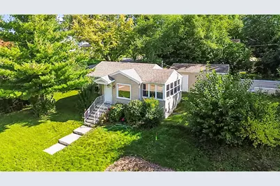 1118 Sycamore Street, Lake in the Hills, IL 60156 - Photo 2