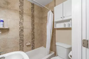 1118 Sycamore St, Lake in the Hills, IL 60156 - Photo 12