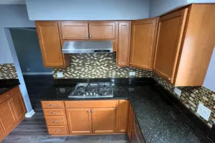 1717 N Waterville Ln, Schaumburg, IL 60194 - Photo 10