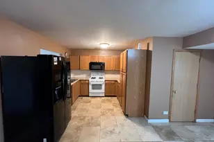 1645 Victoria Park Cir, Aurora, IL 60504 - Photo 6