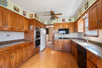 9429 Ozark Avenue, Morton Grove, IL 60053 - Photo 14