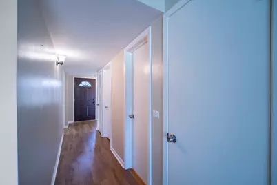 3N550 Crown Road #9, Elmhurst, IL 60126 - Photo 6
