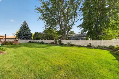 216 E McConaughy Avenue, Rochelle, IL 61068 - Photo 48