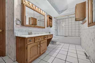 216 E McConaughy Ave, Rochelle, IL 61068 - Photo 28