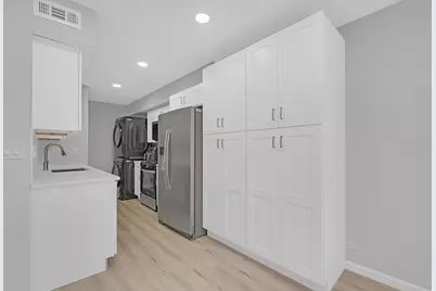 1353 Cove Drive #207B, Prospect Heights, IL 60070 - Photo 6