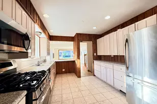 3814 W Sherwin Ave, Lincolnwood, IL 60712 - Photo 2