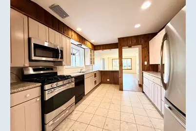3814 W Sherwin Avenue, Lincolnwood, IL 60712 - Photo 10