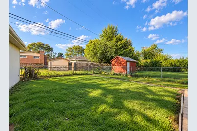 3814 W Sherwin Avenue, Lincolnwood, IL 60712 - Photo 4