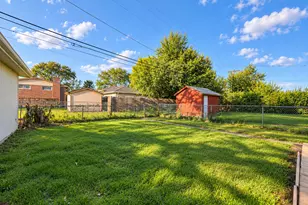 3814 W Sherwin Ave, Lincolnwood, IL 60712 - Photo 4