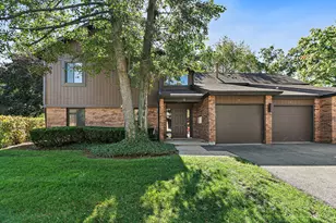 3 Creekside Cir, Elgin, IL 60123 - Photo 1