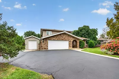 29W055 Schillinger Drive, Naperville, IL 60564 - Photo 2