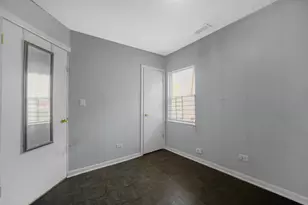 15041 Riverside Dr, South Holland, IL 60473 - Photo 18