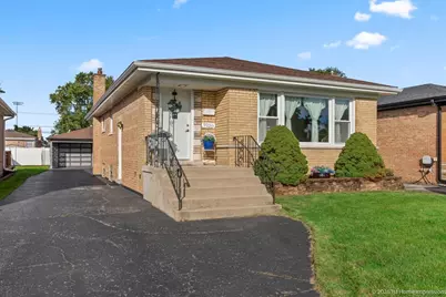 9120 S Clifton Park Avenue, Evergreen Park, IL 60805 - Photo 2