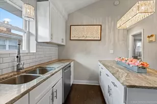 9120 S Clifton Park Ave, Evergreen Park, IL 60805 - Photo 6
