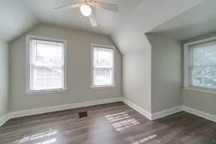 221 N Prairie Ave, Mundelein, IL 60060 - Photo 14