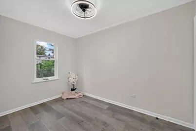 211 N Graylynn Drive, Mount Prospect, IL 60056 - Photo 14
