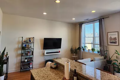 918 W Belmont Avenue #405, Chicago, IL 60657 - Photo 8