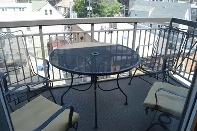 918 W Belmont Avenue #405, Chicago, IL 60657 - Photo 12