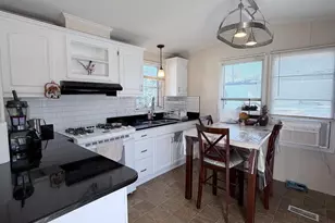 232 Central Skokie Rd, Lake Bluff, IL 60044 - Photo 2