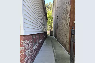 5247 S May Street, Chicago, IL 60609 - Photo 10