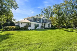201 Rue Touraine, Deer Park, IL 60010 - Photo 2