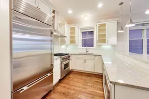 2842 N Racine Ave, Chicago, IL 60657 - Photo 10