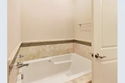 2842 N Racine Avenue #2, Chicago, IL 60657 - Photo 16
