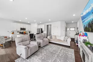 2629 Martini St, Mundelein, IL 60060 - Photo 6