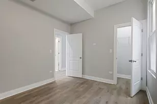 2714 W Polk St, Chicago, IL 60612 - Photo 6