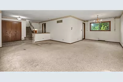 940 Ridgeland Avenue, Mundelein, IL 60060 - Photo 2