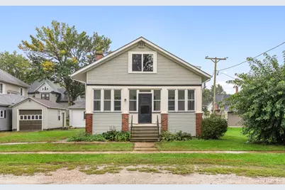 155 E Miller Avenue, Hinckley, IL 60520 - Photo 1