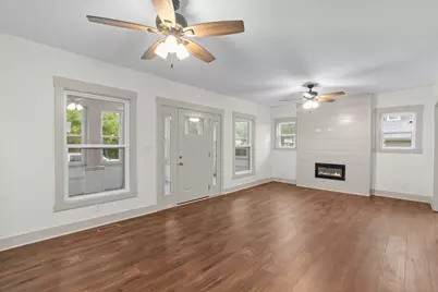 155 E Miller Avenue, Hinckley, IL 60520 - Photo 8