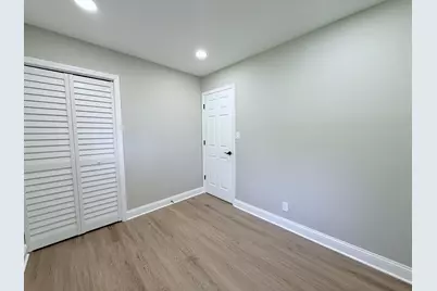 197 Hadleigh Road, Bolingbrook, IL 60440 - Photo 16