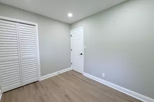 197 Hadleigh Rd, Bolingbrook, IL 60440 - Photo 16
