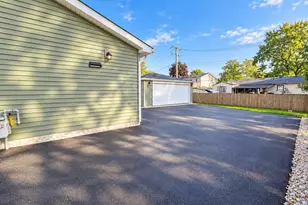 197 Hadleigh Rd, Bolingbrook, IL 60440 - Photo 20