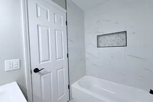 197 Hadleigh Rd, Bolingbrook, IL 60440 - Photo 18
