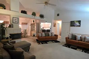 37 Arboretum Dr, Lombard, IL 60148 - Photo 4