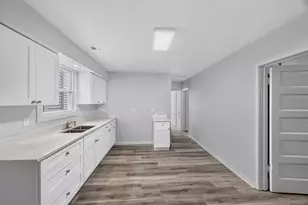 63 W 15th St, Chicago Heights, IL 60411 - Photo 12