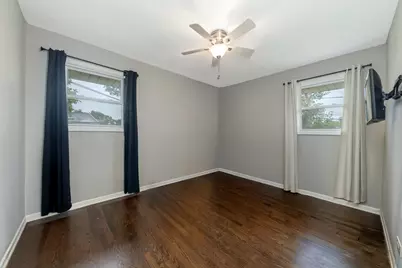 913 E 166th Street, South Holland, IL 60473 - Photo 8