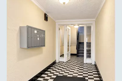 8012 S Essex Avenue #3S, Chicago, IL 60617 - Photo 2