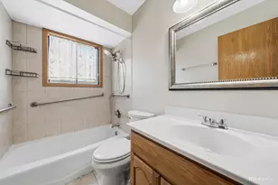 9814 Sayre Ave, Chicago Ridge, IL 60415 - Photo 12