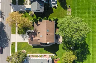 1N210 Coventry Dr, Wheaton, IL 60188 - Photo 34