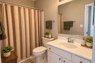 2084 Orchard Ln, Carpentersville, IL 60110 - Photo 16