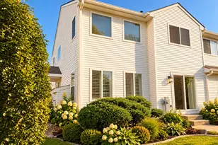 2084 Orchard Ln, Carpentersville, IL 60110 - Photo 4