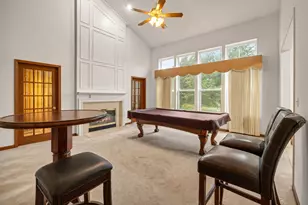 145 Rosewood Dr, Streamwood, IL 60107 - Photo 8