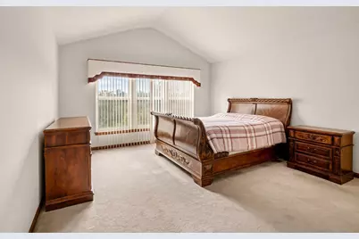 145 Rosewood Drive, Streamwood, IL 60107 - Photo 14