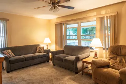 913 N 12th Street, Rochelle, IL 61068 - Photo 8