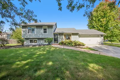 30W736 Whispering Winds Drive, Naperville, IL 60563 - Photo 2