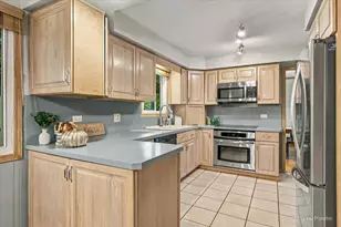 176 Cambridge Ln, Bloomingdale, IL 60108 - Photo 8
